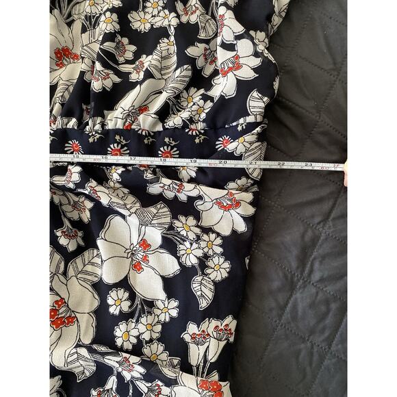 Lane Bryant Women's 24 Tiered Maxi Dress Blue White Floral Flutter Sleeve V-neck - Picture 4 of 7